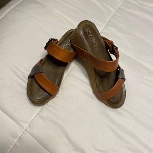 Corkys boutique wedges. Brown and gray straps